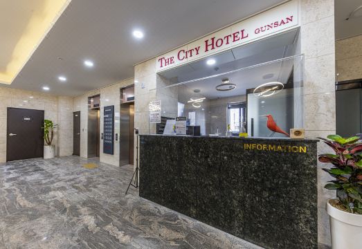 군산 더 시티호텔 외관