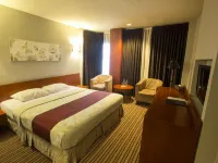 Kenari Tower Hotel Hotels in Ujung Pandang