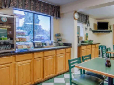 梅德福機場品質套房酒店 杰克遜縣酒店