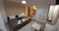 Giota Rooms Hotels in Arkoudi