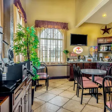 Hill Country Inn & Suites - New Braunfels / Gruene