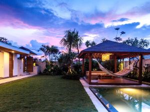 Villa Nonnavana - 12-Minute Walk to Batu Bolong Beach