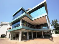 Hotel Polariz Hotel dekat Ezhimala Beach