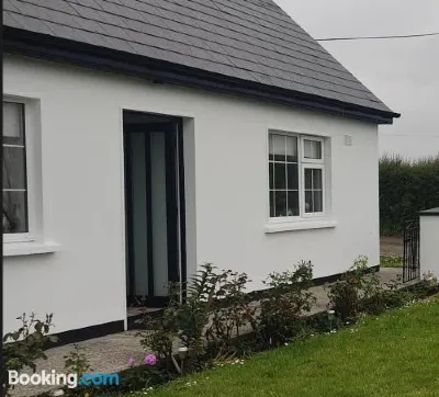 Pet Friendly Immaculate 2-Bed Cottage in Listowel