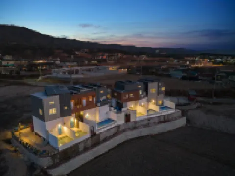 Gyeongju Edis Poolvilla Hotels in 