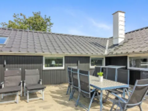 "Harmen" - 1.1km from the Sea Hotels in Bindslev