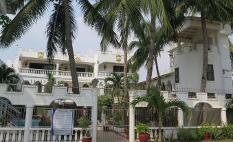 White Castle Hotel and Resort - Housity