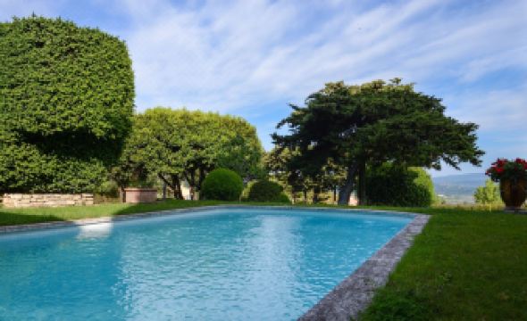 2. 르 클로 뒤 뷔..