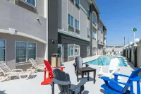 La Quinta Inn & Suites by Wyndham Houston New Caney - Pools