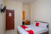 RedDoorz Near Jalan Wolter Monginsidi Manado
