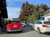 Mitsuba House - parking