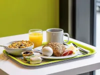 Ibis Budget Dommartin-lès-Cuiseaux Hotels in Domsure