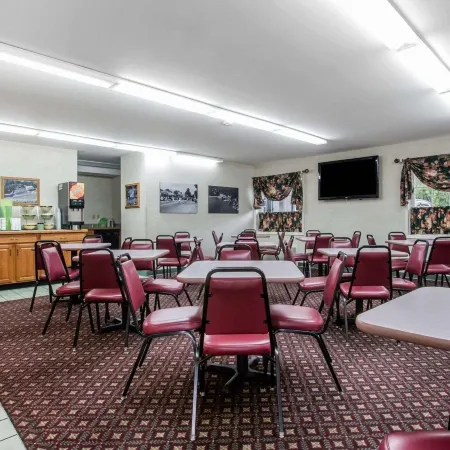 Quality Inn Lake George Отели рядом с достопримечательностью «Форт Уильям Генри»