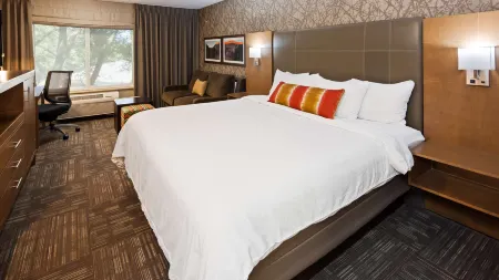 Best Western Plus CottonTree Inn Отели рядом с достопримечательностью «Мелалейка Филд»