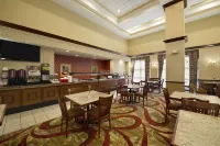 Ramada by Wyndham Suites Orlando Airport - Breakfast