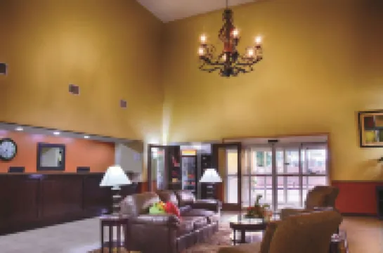 라 퀸타 인 & 스위트 앨리스