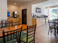 Best Western Plus Glendale Hotel berhampiran Kolej Occidental