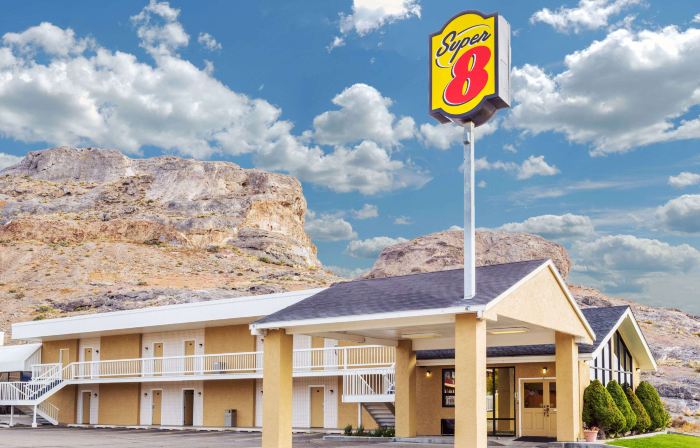 Super 8 by Wyndham Wendover