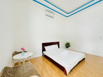 Ben's House 2 Các khách sạn gần Quảng Trường Biển Tam Thanh