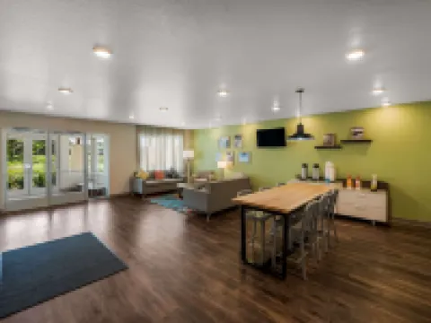 WoodSpring Suites West Palm Beach Hotels in West Palm Beach