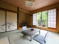 明治溫泉旅館 Yokoya Onasen Ryokan Yuraku-An附近的飯店