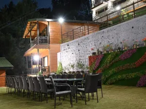 Justa Cliffend Resort & Spa, Mashobra