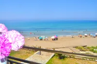 Beachfront 2-Bed Luxury Apartment - Agios Gordios, Corfu, Greece