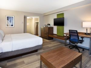 Holiday Inn Express Nashville Airport