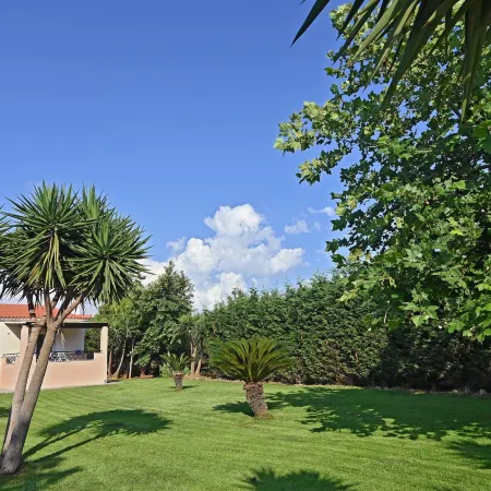 Lagouvardos Apartments