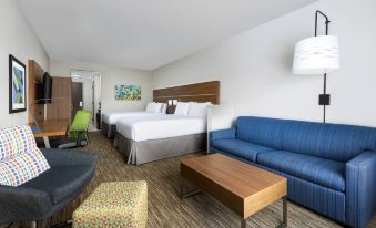 Holiday Inn Express & Suites Oakhurst-Yosemite Park Area