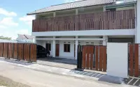 Griya Izzara Hotels near SKE City Park