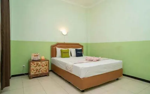 Urbanview Hotel de Kopen Malang by RedDoorz