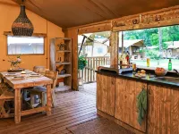 Glampingtent Silver Lodge 6 Hotels in Mol