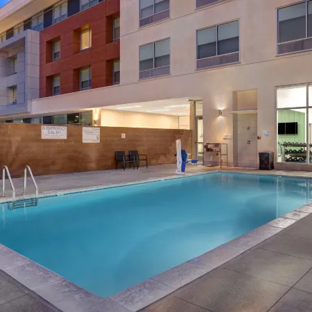 Holiday Inn Express & Suites GLENDALE DOWNTOWN by IHG
