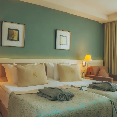 Castival Hotel Отели рядом с достопримечательностью «Эвренсеки»