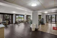 Super 8 by Wyndham Savannah
