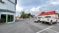 King Ing Hotel - Parkplatz