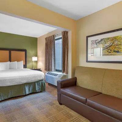 Extended Stay America Select Suites - Atlanta - Kennesaw Chastain Rd Hotels near Southern Museum of Civil War and Locomotive History