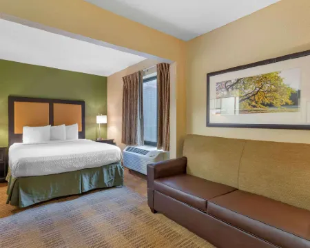 Extended Stay America Select Suites - Atlanta - Kennesaw Chastain Rd Hotels in Kennesaw