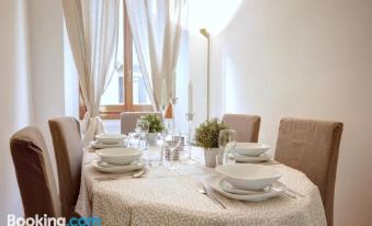 Milan-Rentals Violetta Apartment