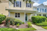 Old Town Bluffton -Tupelo Townhouse w/ grill & Garage converted Game Room Hotels near Publix Super Market at Buckwalter Place
