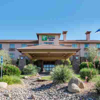 Holiday Inn Express & Suites ST. George North - Zion Hotel Exterior