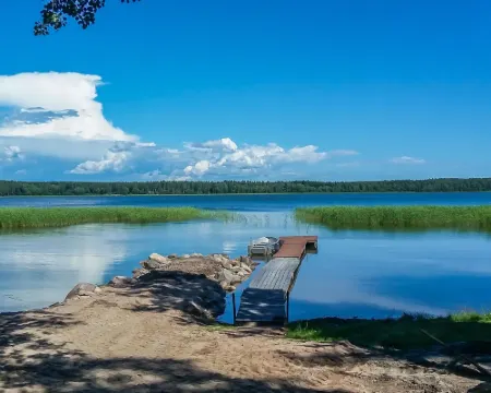 Långstrands Stuga โรงแรมในRaseborg