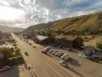 Super 8 by Wyndham Gardiner/Yellowstone Park Area - Pysäköinti