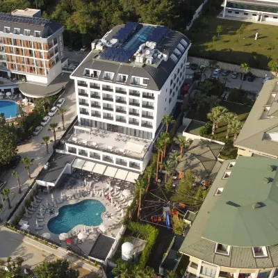 Side Zeugma Hotel - Adult Only 16 Plus Отели рядом с достопримечательностью «Музей в Сиде»