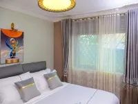 1 Bedroom Suite in 3 Bedroom Apartment Hotels in Busiro