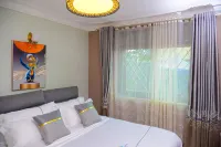 2 Bedroom Suite in 3 Bedroom Apartment Hotels near Akright shopping center