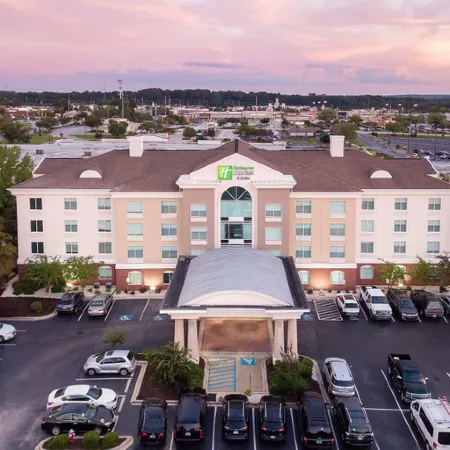 Holiday Inn Express & Suites COLUMBIA-I-26 @ HARBISON BLVD by IHG