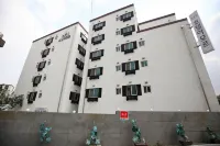 Asan Amour Hotels in 
