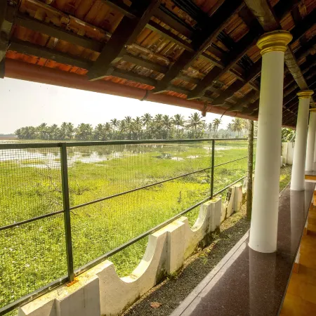 Tharangini Houseboats